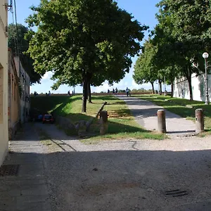 S. Agostino Fronte Mura Appartamento Lucca